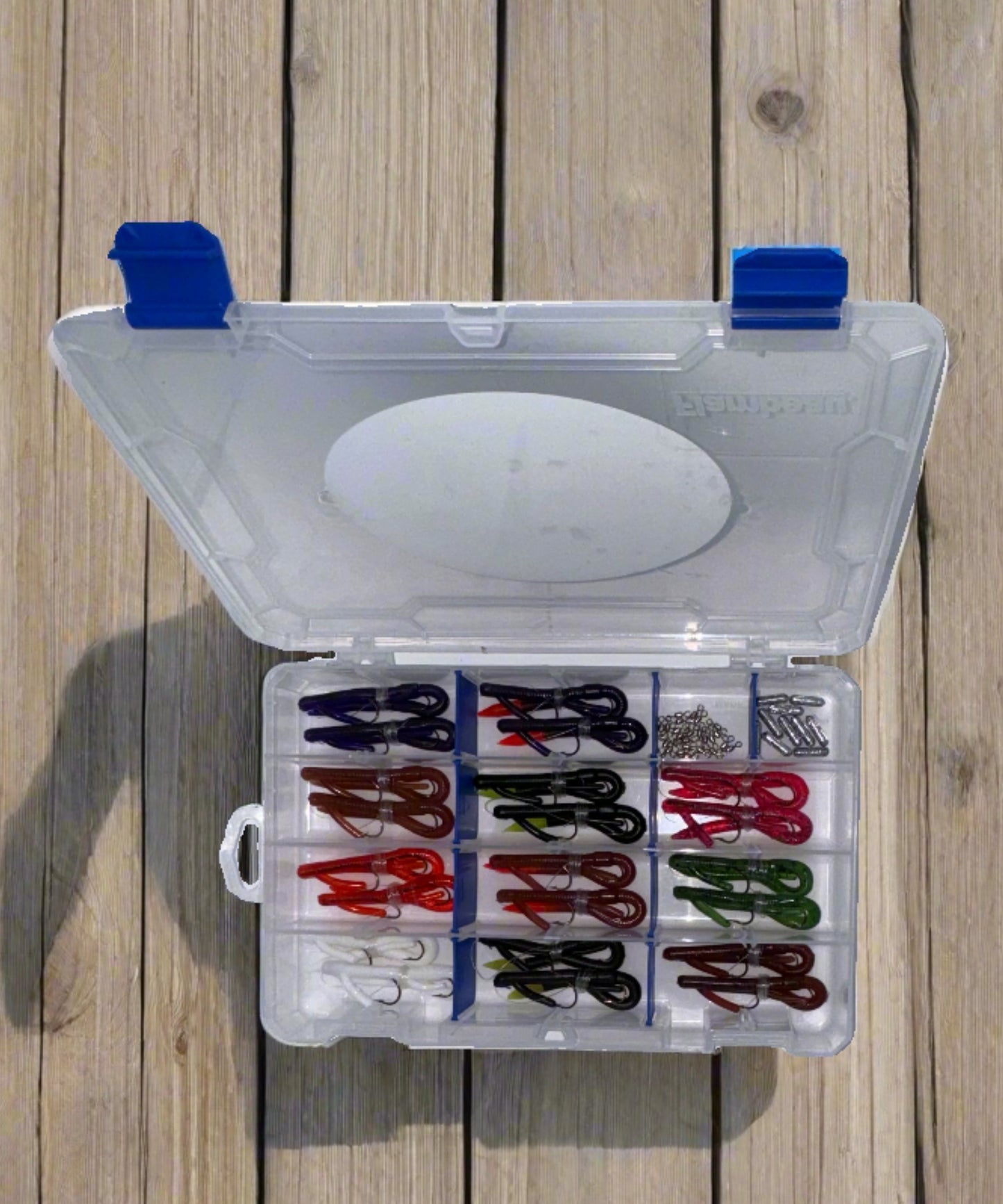 Pro Series Touchdown Lures Tackle Box Grande Edition Featuring 22 "SUPER WEEDLESS" Pre-Rigged Lures 11 colors, this pro-level fishing tackle box is perfect for catching bass!