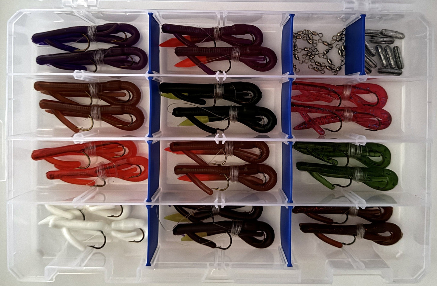 Pro Series Touchdown Lures Tackle Box Grande Edition Featuring 22 "SUPER WEEDLESS" Pre-Rigged Lures 11 colors, this pro-level fishing tackle box is perfect for catching bass!